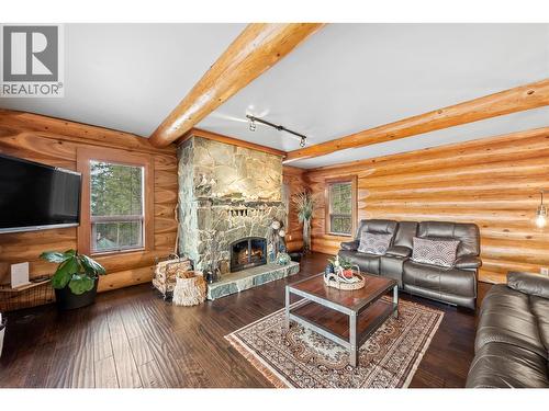 2822 Juniper Crescent, Blind Bay, BC - Indoor Photo Showing Living Room With Fireplace