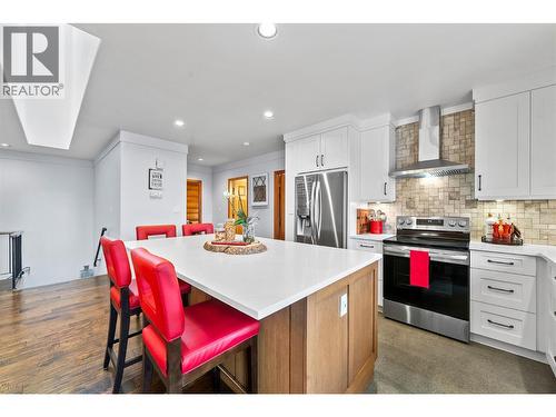 2822 Juniper Crescent, Blind Bay, BC - Indoor Photo Showing Kitchen With Upgraded Kitchen