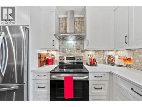 2822 Juniper Crescent, Blind Bay, BC - Indoor Photo Showing Kitchen