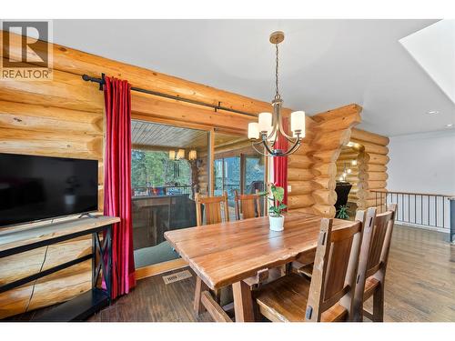 2822 Juniper Crescent, Blind Bay, BC - Indoor Photo Showing Dining Room