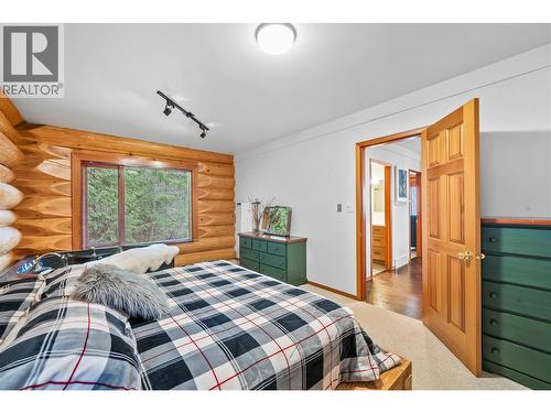 2822 Juniper Crescent, Blind Bay, BC - Indoor Photo Showing Bedroom