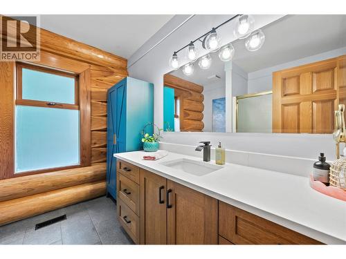 2822 Juniper Crescent, Blind Bay, BC - Indoor Photo Showing Bathroom