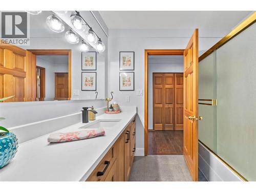 2822 Juniper Crescent, Blind Bay, BC - Indoor Photo Showing Other Room