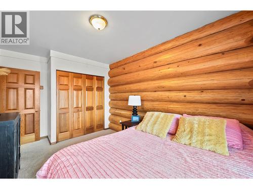 2822 Juniper Crescent, Blind Bay, BC - Indoor Photo Showing Bedroom