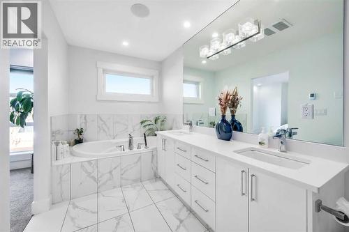 Primary Ensuite - 2415 25 Avenue Nw, Calgary, AB - Indoor Photo Showing Bathroom
