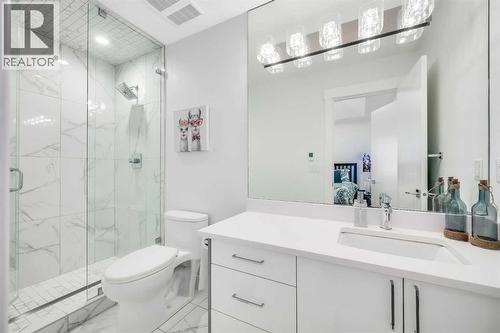Ensuite - 2415 25 Avenue Nw, Calgary, AB - Indoor Photo Showing Bathroom