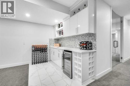 2415 25 Avenue Nw, Calgary, AB - Indoor Photo Showing Other Room