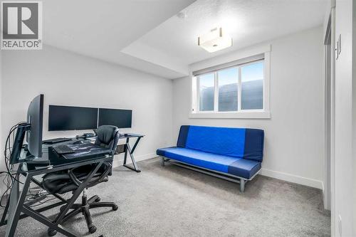 Bedroom #4 - 2415 25 Avenue Nw, Calgary, AB - Indoor Photo Showing Office