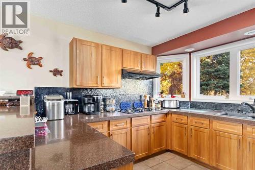 39 Poplar Crescent, Gregoire Lake Estates, AB - Indoor Photo Showing Kitchen