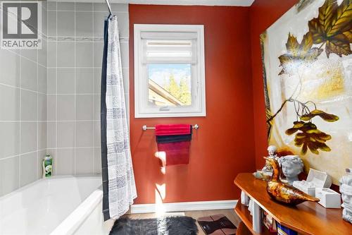 39 Poplar Crescent, Gregoire Lake Estates, AB - Indoor Photo Showing Bathroom