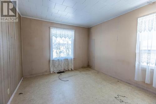 1 Boylston Avenue, Amherst, NS - Indoor Photo Showing Other Room