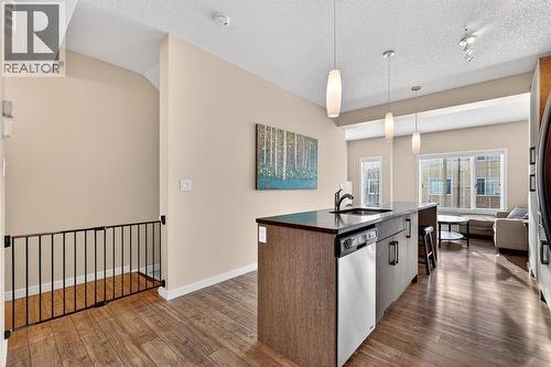 330 Marquis Lane Se, Calgary, AB - Indoor Photo Showing Kitchen