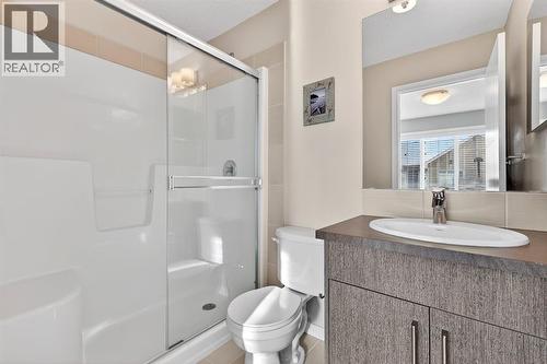 330 Marquis Lane Se, Calgary, AB - Indoor Photo Showing Bathroom