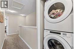 Convenient upper laundry - 