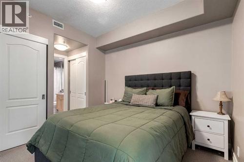 905, 836 15 Avenue Sw, Calgary, AB - Indoor Photo Showing Bedroom