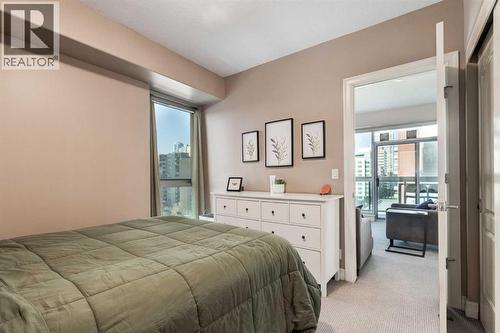 905, 836 15 Avenue Sw, Calgary, AB - Indoor Photo Showing Bedroom