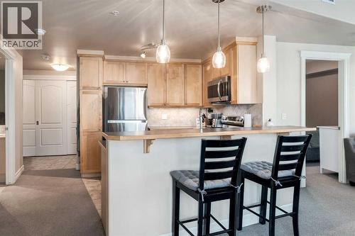 905, 836 15 Avenue Sw, Calgary, AB - Indoor Photo Showing Kitchen