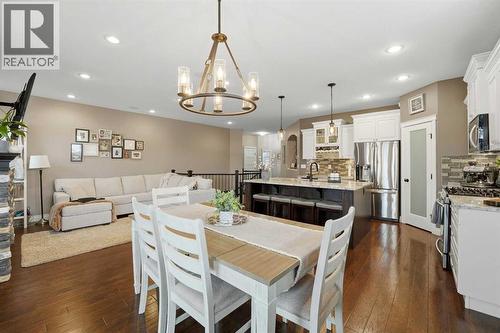 30 Van Horn Close, Red Deer, AB - Indoor Photo Showing Dining Room