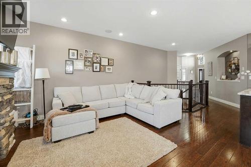 30 Van Horn Close, Red Deer, AB - Indoor Photo Showing Living Room