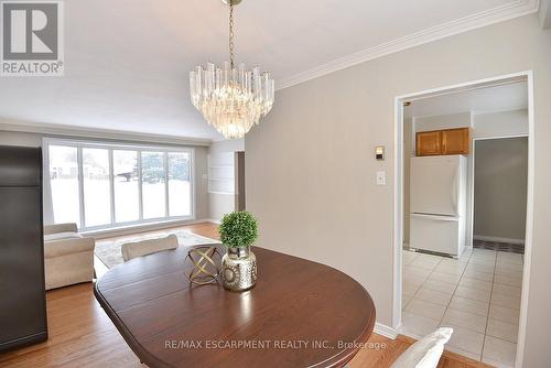 552 Hull Court, Burlington, ON - Indoor Photo Showing Dining Room