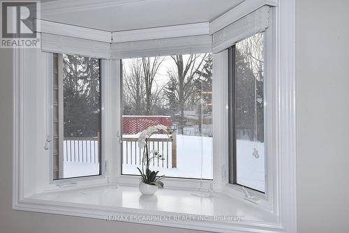 552 Hull Court, Burlington, ON - Indoor Photo Showing Other Room