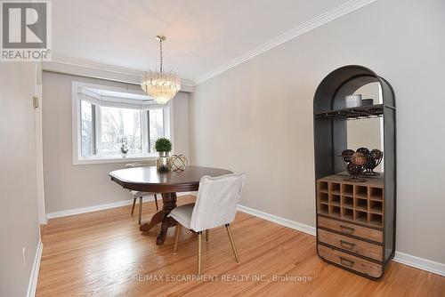 552 Hull Court, Burlington, ON - Indoor Photo Showing Dining Room