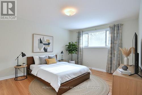 552 Hull Court, Burlington, ON - Indoor Photo Showing Bedroom