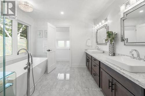 Primary Bedroom/Ensuite - 1285 Mineola Gardens, Mississauga, ON - Indoor Photo Showing Bathroom