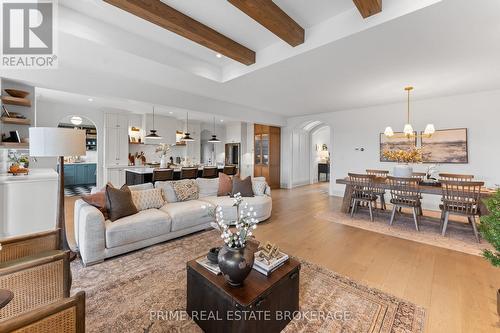 78 Optimist Drive, Southwold, ON - Indoor Photo Showing Living Room