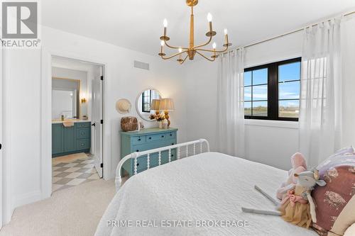78 Optimist Drive, Southwold, ON - Indoor Photo Showing Bedroom