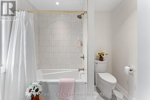 78 Optimist Drive, Southwold, ON - Indoor Photo Showing Bathroom