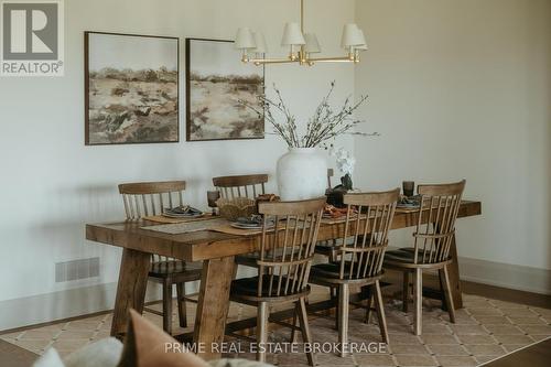 78 Optimist Drive, Southwold, ON - Indoor Photo Showing Dining Room