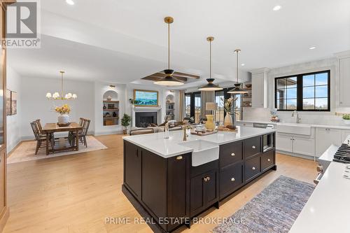78 Optimist Drive, Southwold, ON - Indoor Photo Showing Kitchen With Upgraded Kitchen