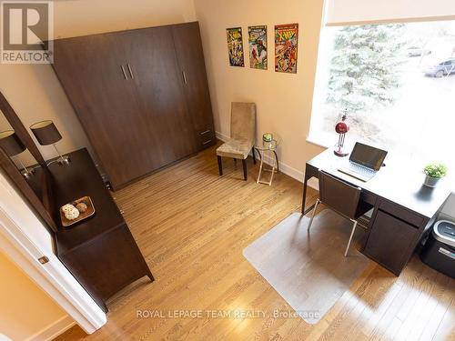 112 Greenfield Avenue, Ottawa, ON - Indoor