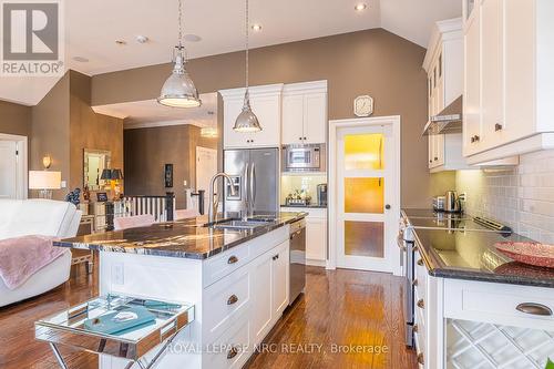 Large walkin pantry - 1534 Haist Street, Pelham (Fonthill), ON - Indoor Photo Showing Kitchen With Upgraded Kitchen