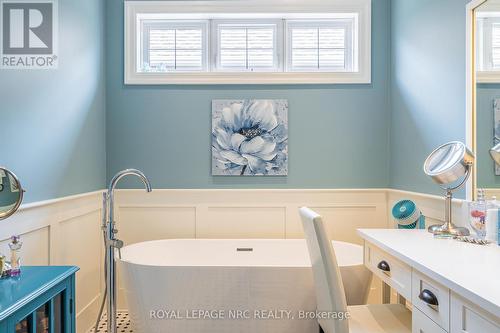 Deep soaker tub is perfect for relaxing - 1534 Haist Street, Pelham (Fonthill), ON - Indoor Photo Showing Bathroom