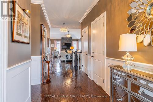 Beautiful hardwood floors - 1534 Haist Street, Pelham (Fonthill), ON - Indoor Photo Showing Other Room