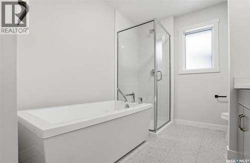 334 Katz Avenue, Saskatoon, SK - Indoor Photo Showing Bathroom