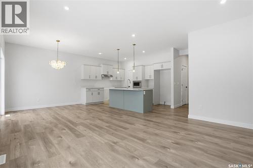 334 Katz Avenue, Saskatoon, SK - Indoor Photo Showing Kitchen With Upgraded Kitchen