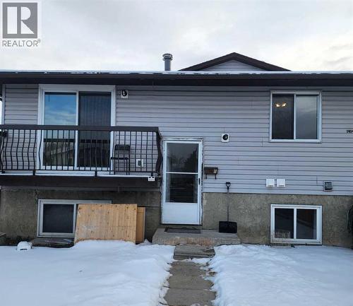 B, 1404 43 Street SE  Calgary, AB T2A 5E7