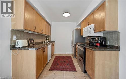 2110 Cleaver Avenue Unit# 242, Burlington, ON - Indoor Photo Showing Kitchen