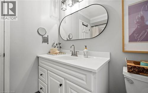 2110 Cleaver Avenue Unit# 242, Burlington, ON - Indoor Photo Showing Bathroom