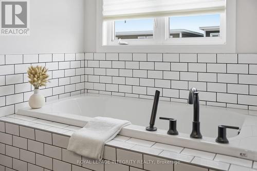 52 Hackamore Crescent, Ottawa, ON - Indoor