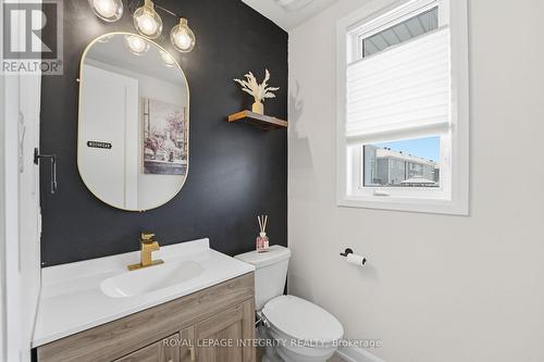 52 Hackamore Crescent, Ottawa, ON - Indoor Photo Showing Bathroom