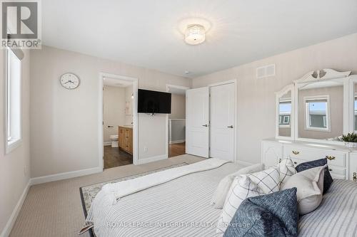 52 Hackamore Crescent, Ottawa, ON - Indoor Photo Showing Bedroom