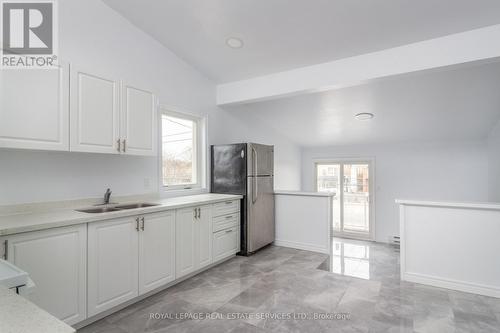 Apartment 5 - 3263 Lake Shore Boulevard W, Toronto, ON - Indoor