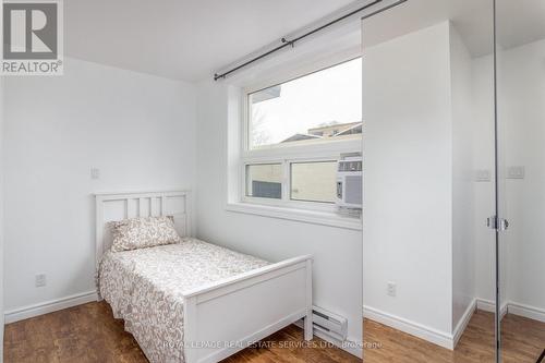 Apartment #1 - 3263 Lake Shore Boulevard W, Toronto, ON - Indoor Photo Showing Bedroom