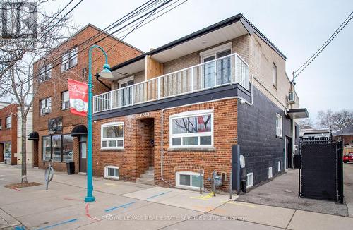 Exterior Building - 3263 Lake Shore Boulevard W, Toronto, ON - Outdoor