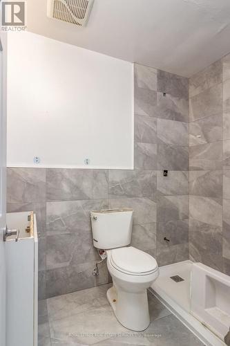 Apartment #5 - 3263 Lake Shore Boulevard W, Toronto, ON - Indoor Photo Showing Bathroom