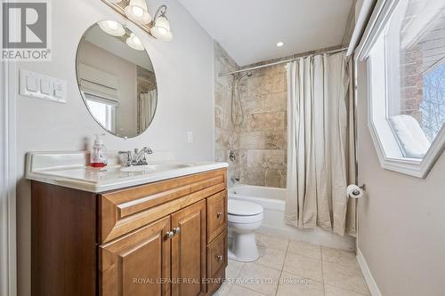Four-Piece Bathroom with Corian Countertop - 236 O'Donoghue Avenue, Oakville, ON - Indoor Photo Showing Bathroom